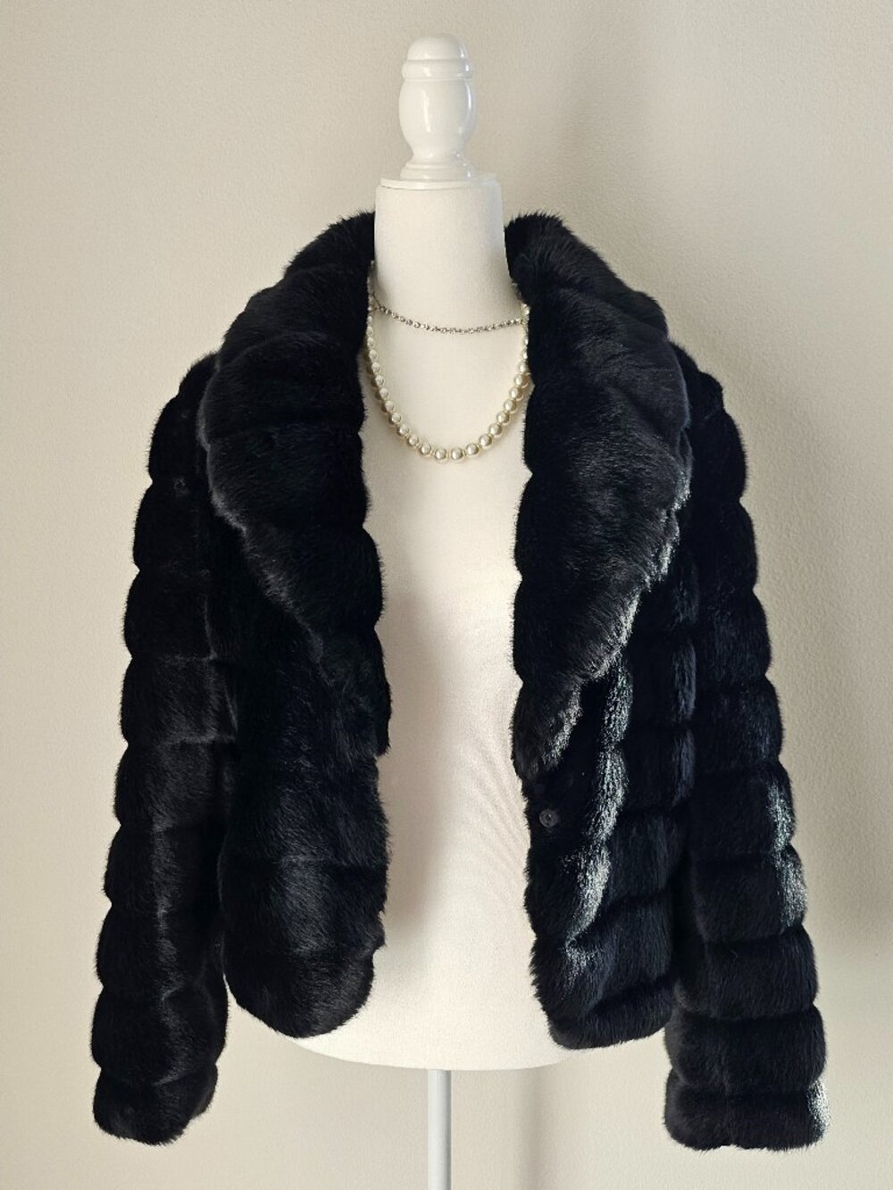 IDEOLOGY Black Faux Fur Jacket PM Fits Regular M